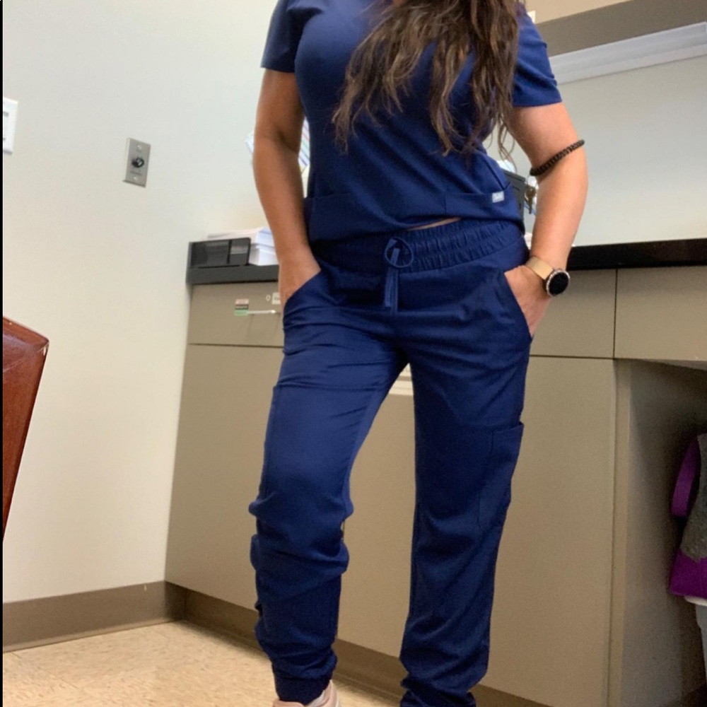 Soulful Scrubs women size small set top and bottom